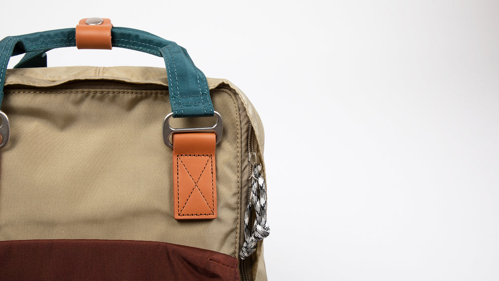 MACAROON GLOSSY BLOCKING Beige x Maroon